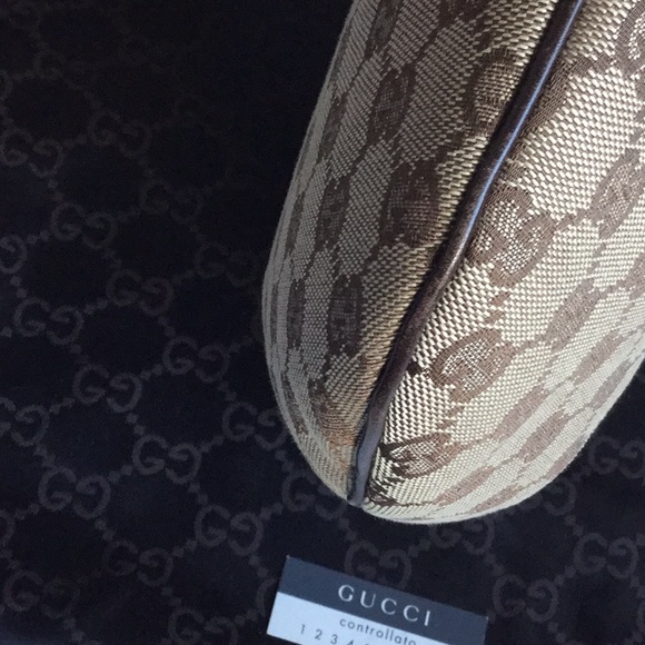 Gucci GG Hobo Bag - Picture 7 of 8